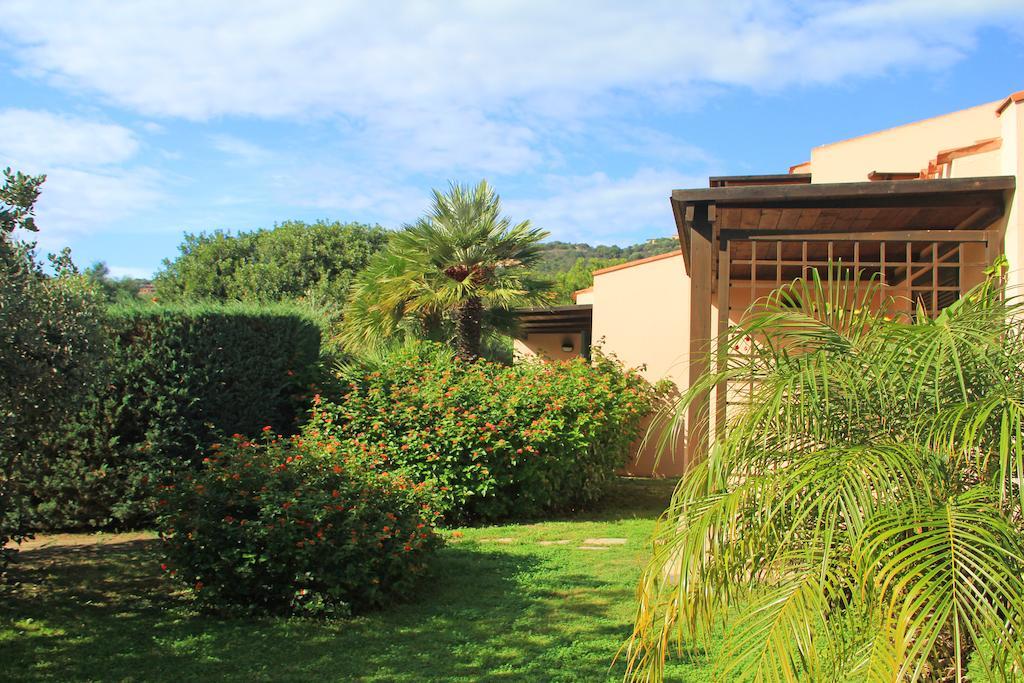 Albaruja Hotel Costa Rei Esterno foto