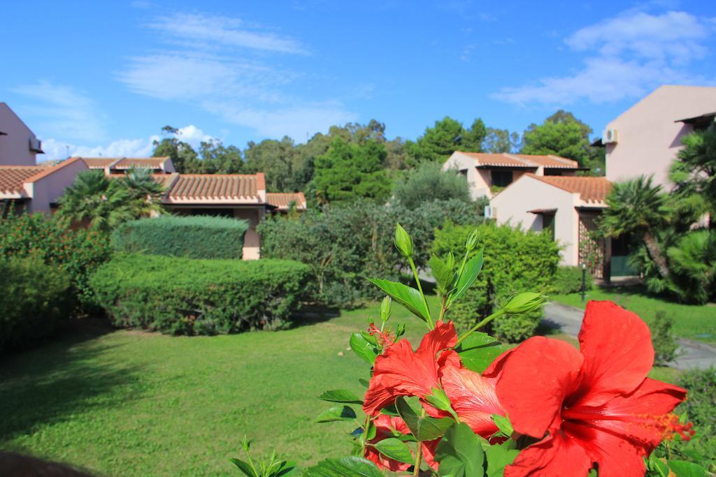 Albaruja Hotel Costa Rei Esterno foto