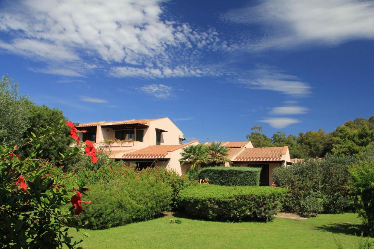 Albaruja Hotel Costa Rei Esterno foto